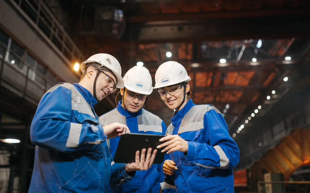 A bespoke field-operations platform, from strategy to rollout